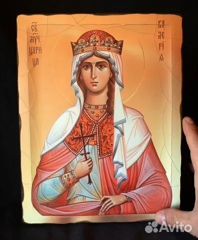 Деревянная икона "Святая Мученица Валерия" — оригинальный подарок