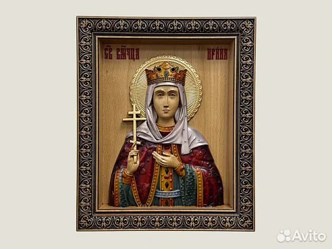 Подарочная икона резная из дерева Святая Ирина