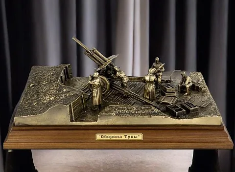 Ручная работа: Диорама «Оборона Тулы» из бронзы и ясеня, 1:35