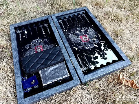 Нарды под стеклом «Сверхдержава» — красивый подарок