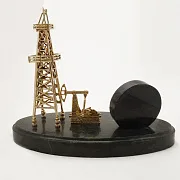 Часы с нефтяной вышкой и качалкой — красивый подарок — фотография 3