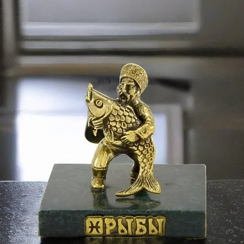 Подарочная бронзовая статуэтка «Рыбы» со змеевиком